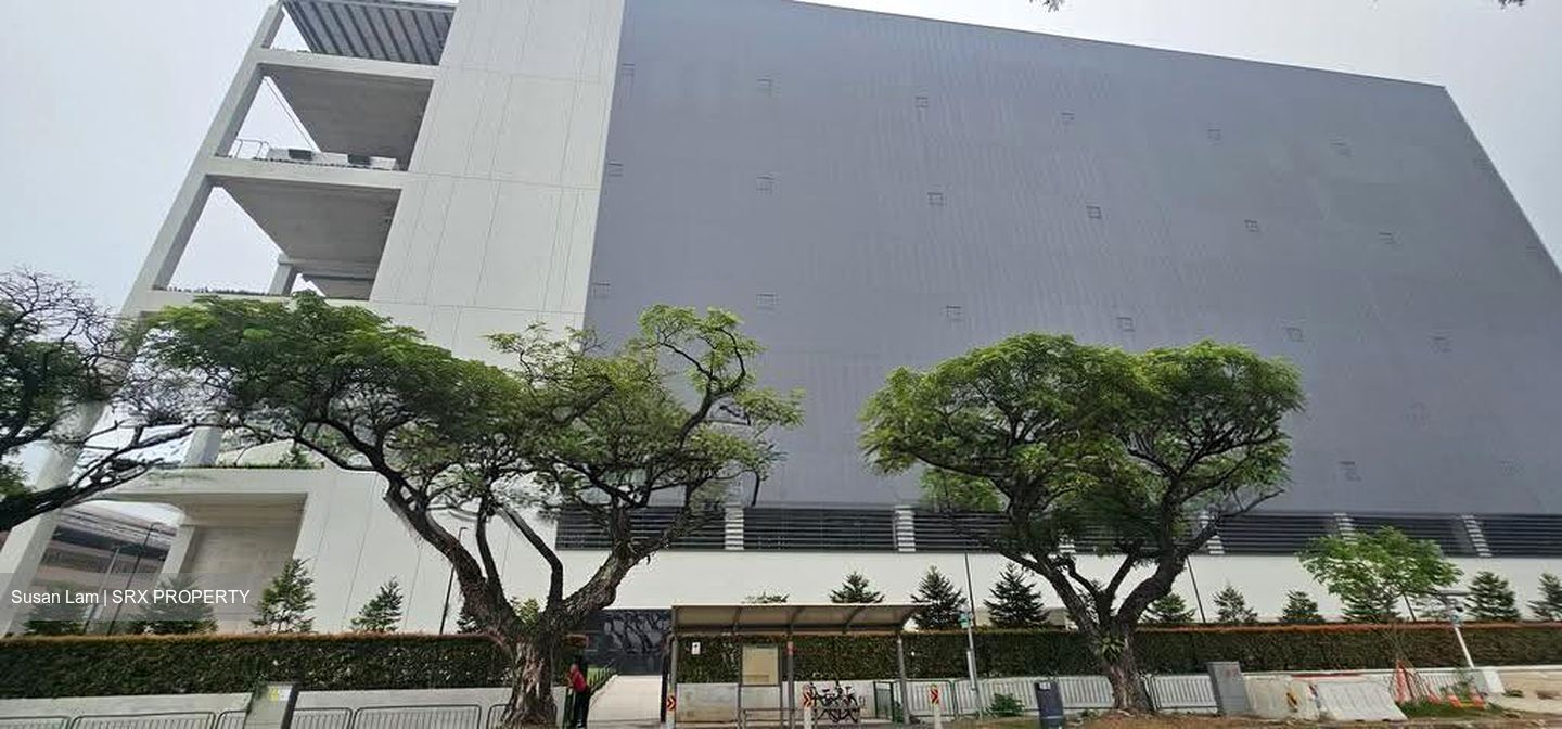 Tuas Road (D22), Retail #633273031